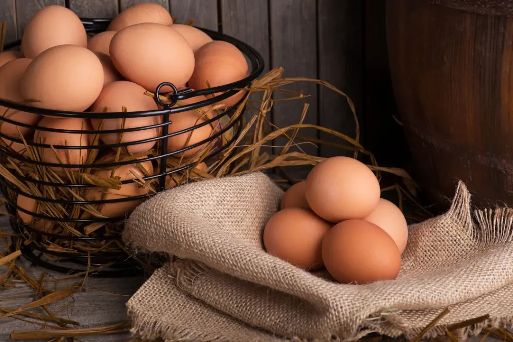Egg contains vitamin A. 