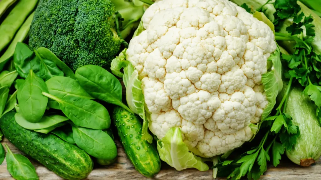 Spinach, broccoli and cauliflower are good for health. 